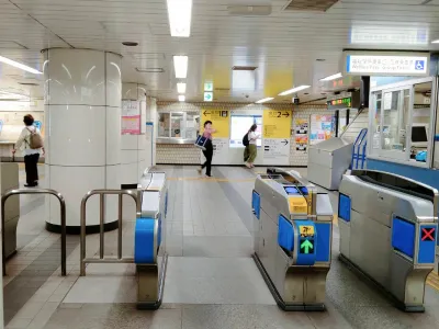 地下鉄弘明寺駅
